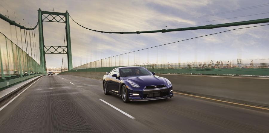  Nissan GT-R 2012 года  (US) (фото 47 из 74)